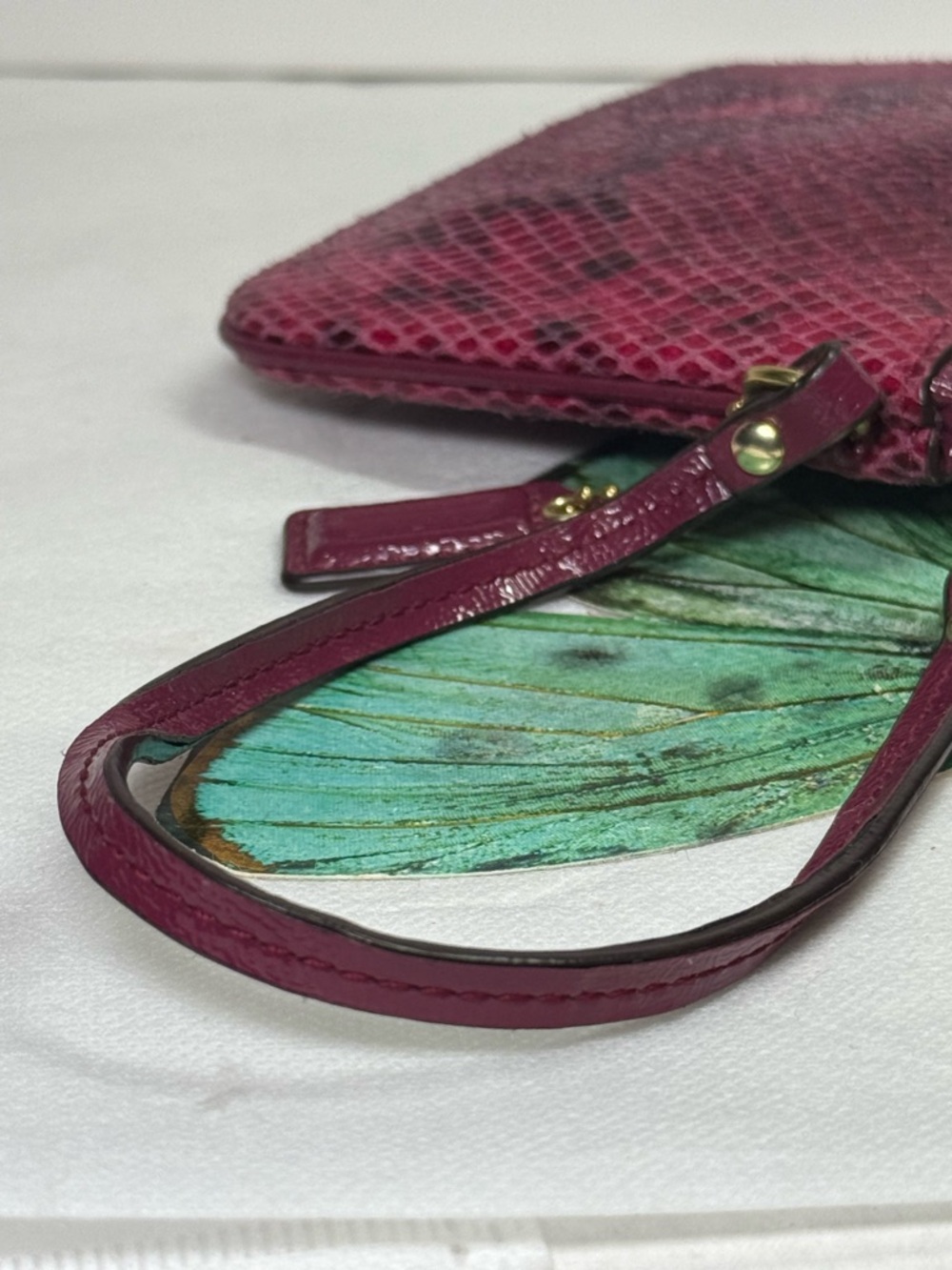 Coach Burgundy Snakeskin Embossed Wristlet Gold Hardware 6x4in - Picture 12 of 14